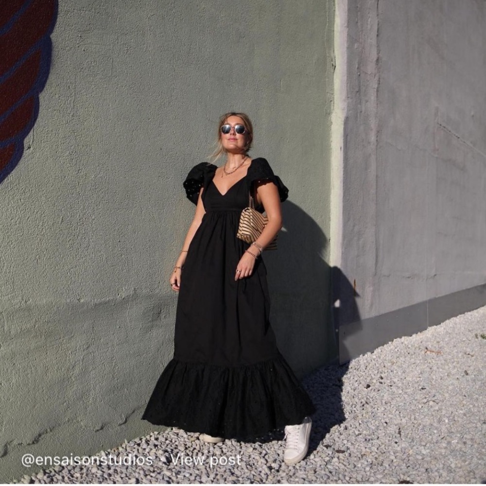 En Saison Black Maxi Dress
